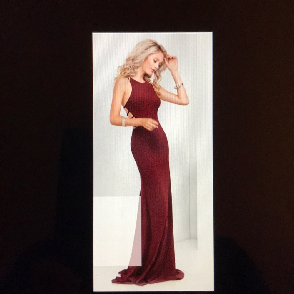Clarissa Gown in Wine, Brand New, never worn.